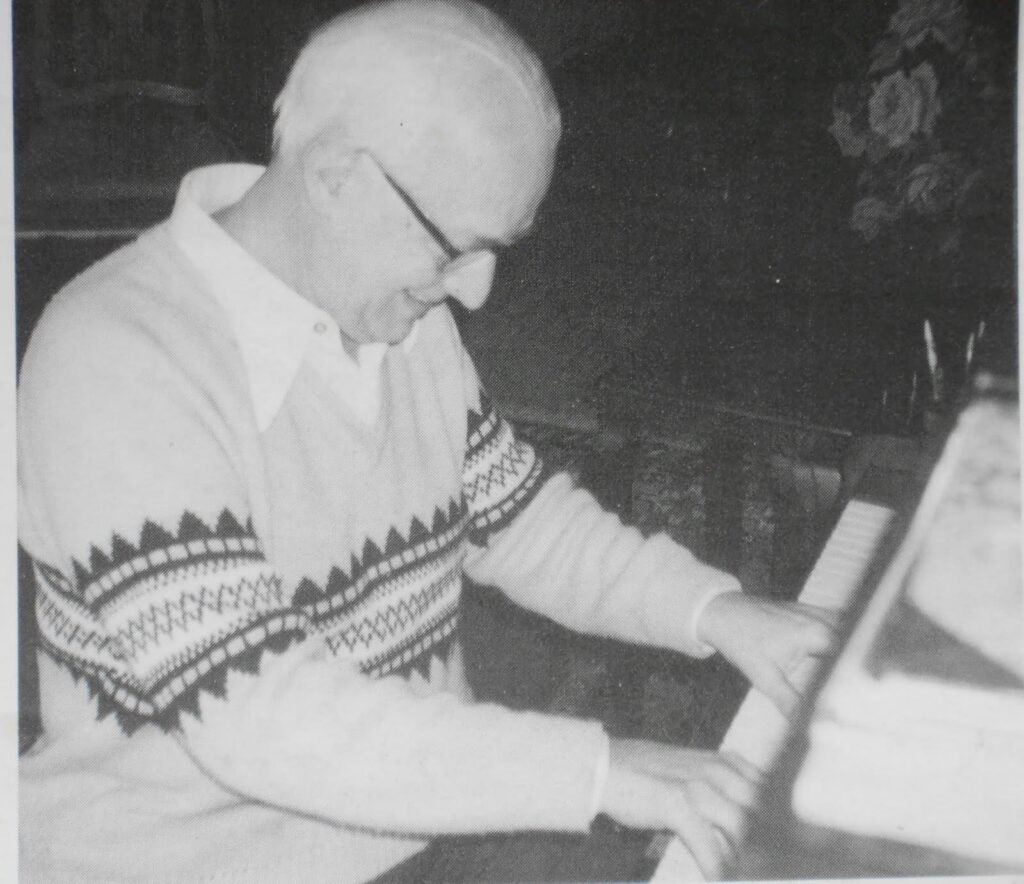 Osvaldo Lacerda ao piano.